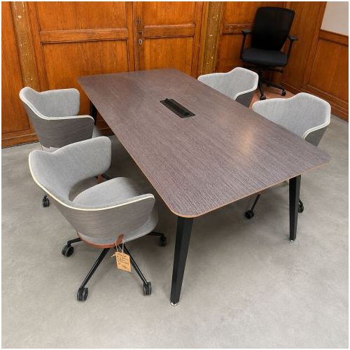 ISKU MyFlow vergadertafel en stoelen (2ekans)